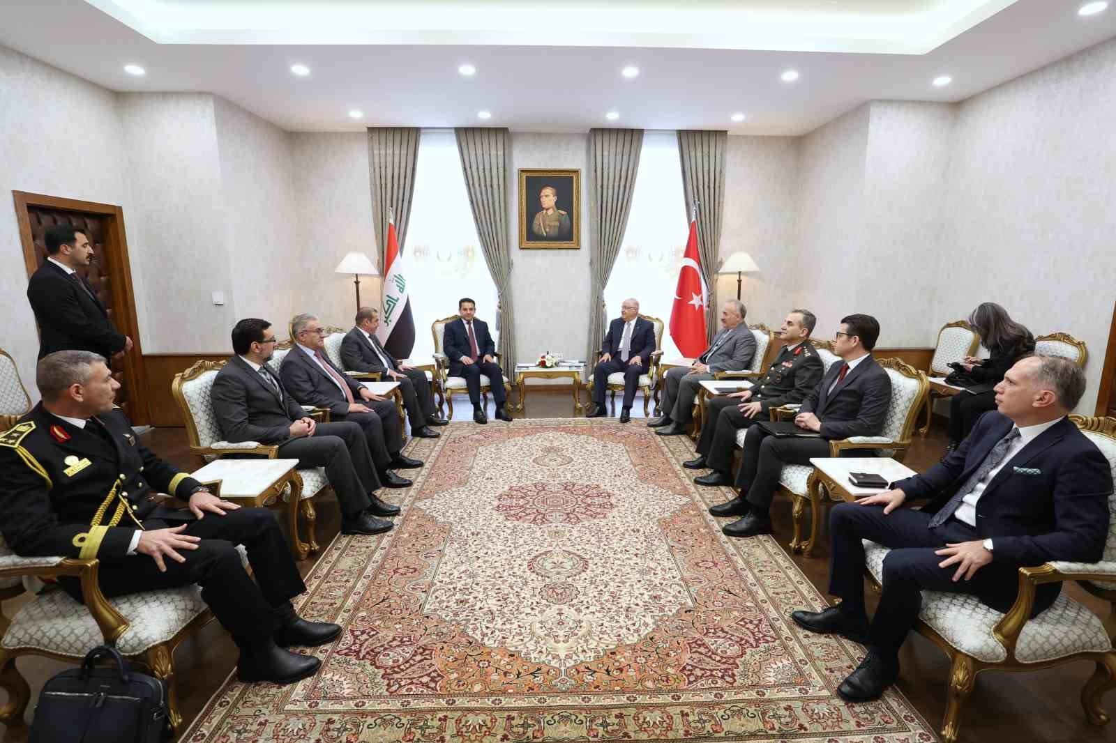 Bakan Güler, Irak Ulusal Güvenlik Müsteşarı Kasım Celal El-Araji Hussaini kabul etti
