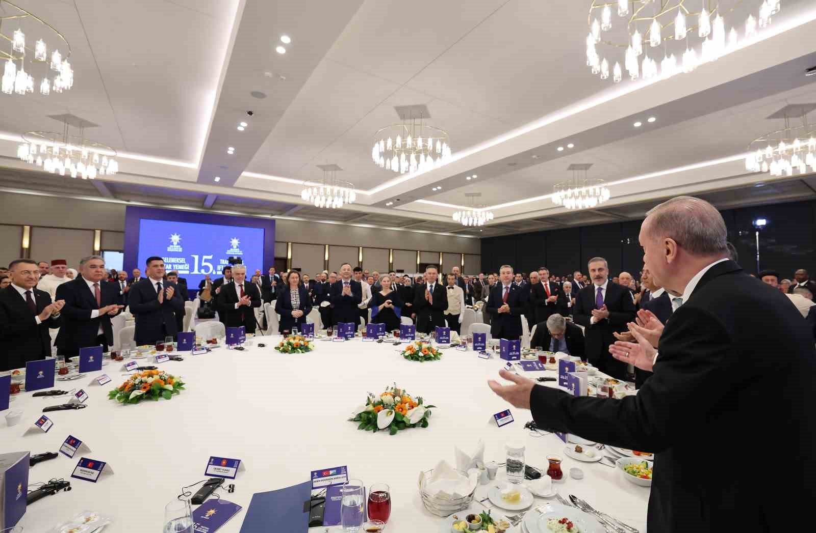 Cumhurbaşkanı Erdoğan: “İsrailli yöneticiler, soykırım gerçeğini saklamak yerine Gazze’de ölen bebeklerin hesabını versin